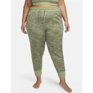 NWT Nike Yoga Luxe Therma-Fit Green Pants Wms Size 2X Reversible Quilted Pockets